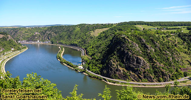 Die Loreley bei Sankt Goarshausen am Rhein.