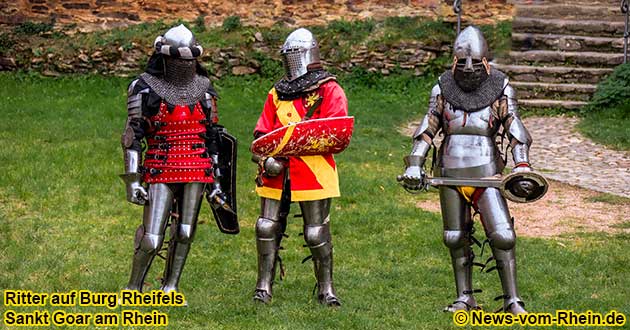 In unregelmäßigen Abständen führen die Ritter der Eisenliga ein öffentliches Training auf Burg Rheinfels durch.
