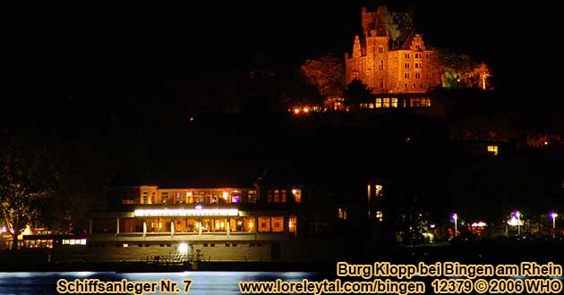Burg Klopp bei Bingen am Rhein, im Vordergrund Schiffsanleger für die Rheinschifffahrt ab Bingen