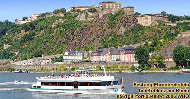 Festung Ehrenbreitstein bei Koblenz am Rhein, gegenber von Deutsches Eck und Moselmndung