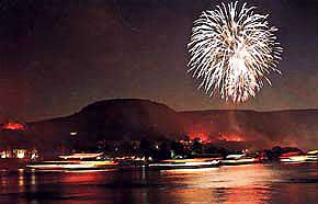 Rhein in Flammen bei Rhens